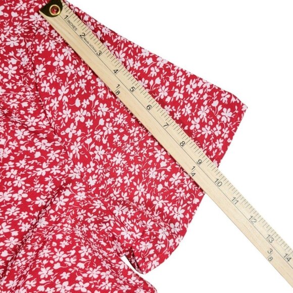 Womens Vibrant Red Floral Print Blouse Plus 1X 2X Short Sleeve Gathered Neckline - Picture 11 of 11